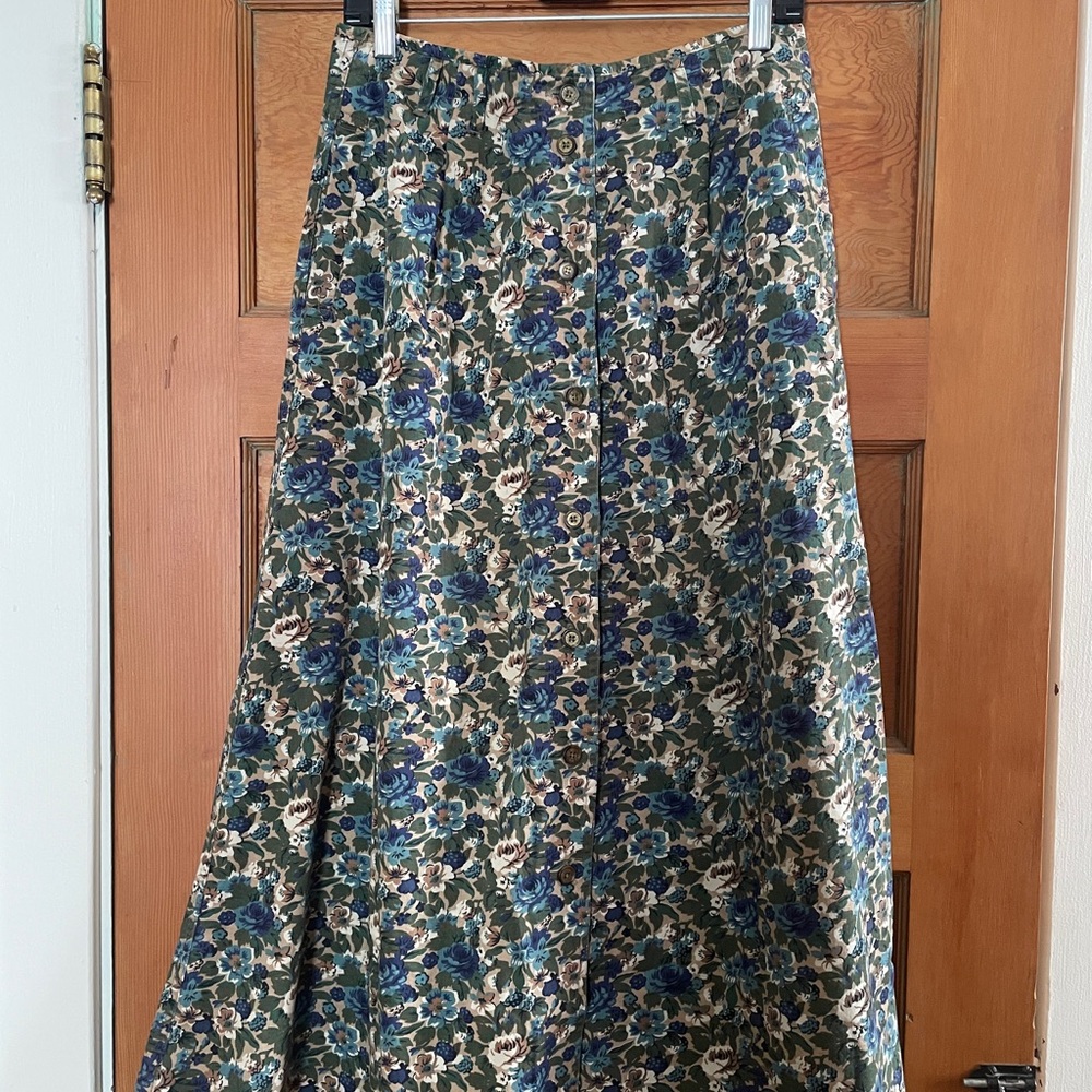 WHITE STAG Country Flair Floral A-Line Skirt
